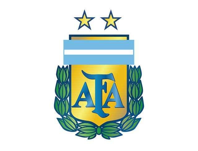欧洲杯圆梦庆祝:2020年美洲杯将在阿根廷和哥伦比亚举办，梅西能圆梦吗？