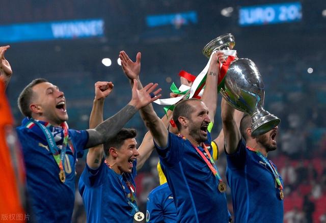 形容意大利欧洲杯夺冠意大利球星罗西-第6张图片-太平洋在线下载